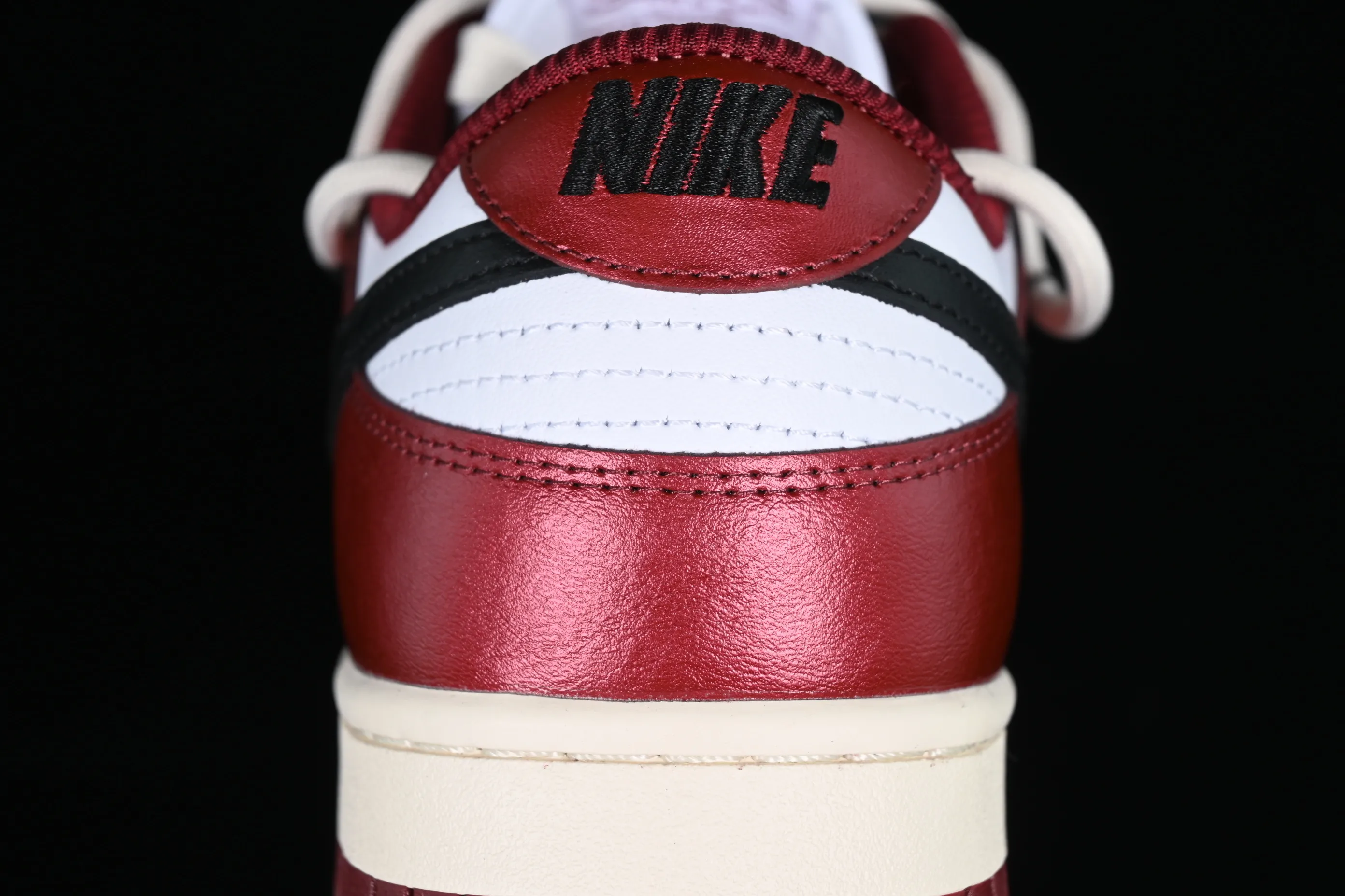 All Categories Nk SB Dunk Series Nk SB Dunk Low Low-top sneakers Nk Dunk Low PRM Red Wine Estate Old Retro Chicago Deconstruction SB Strap Low-top Casual Shoes FJ4555-100